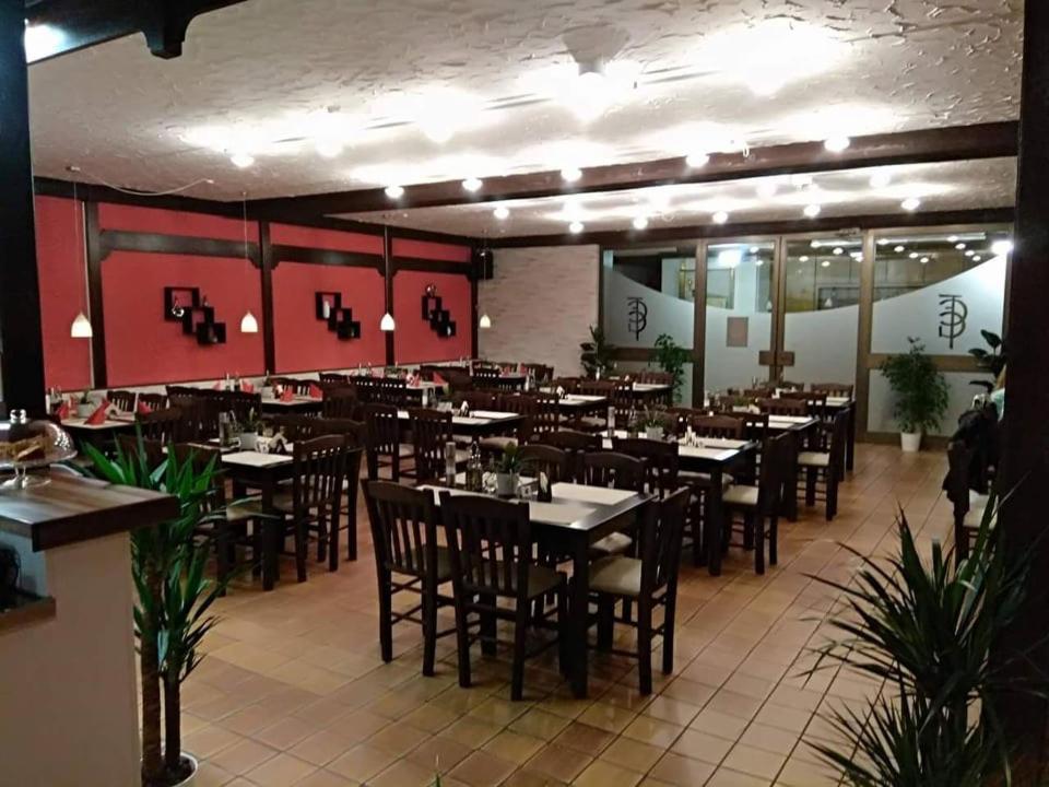 Hostel Restaurant El Greco Gundelfingen an der Donau Zewnętrze zdjęcie
